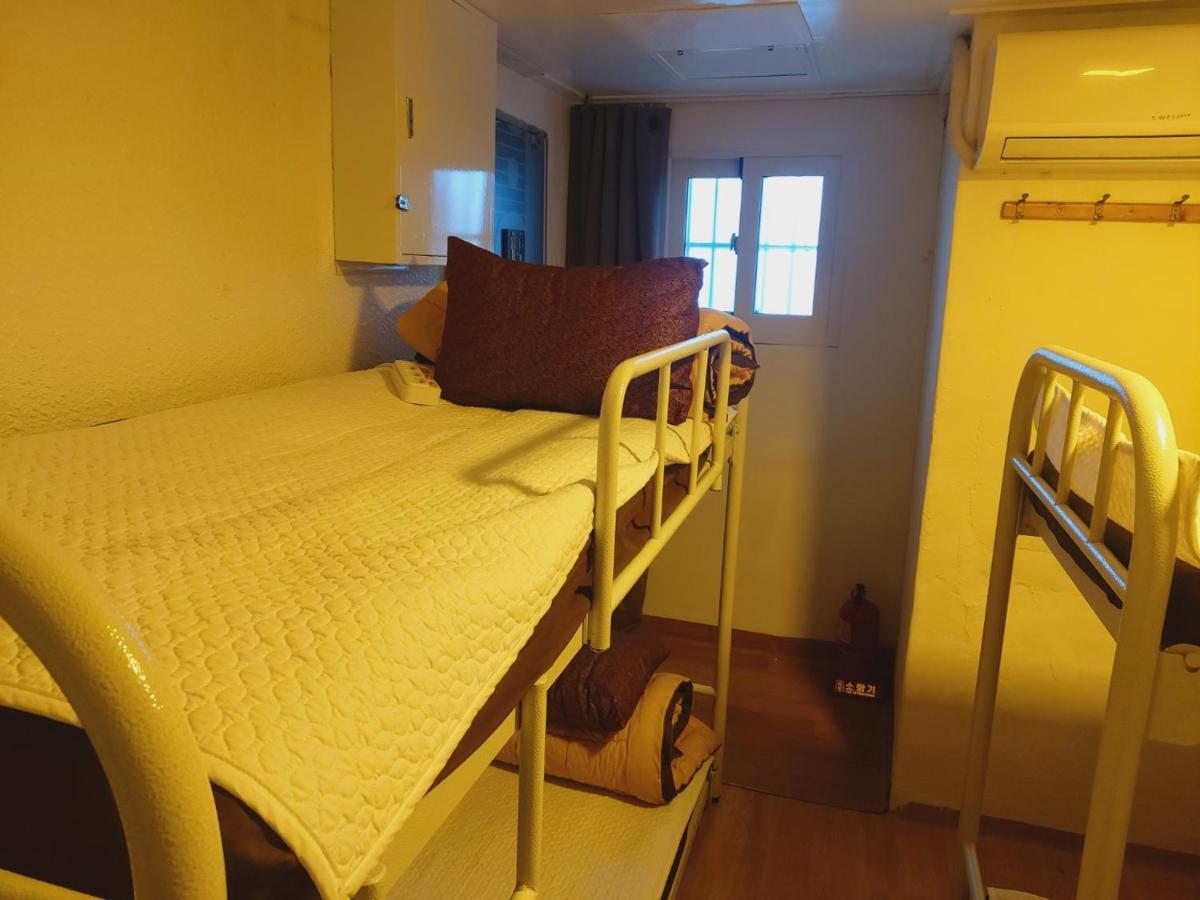 Seoul Guesthouse Foreigners Only Екстер'єр фото